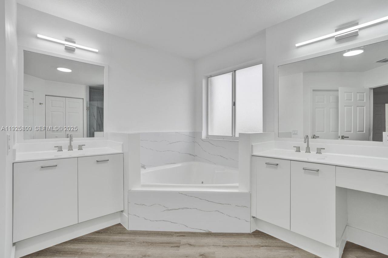 DORAL ISLES MARTINIQUE - Residential