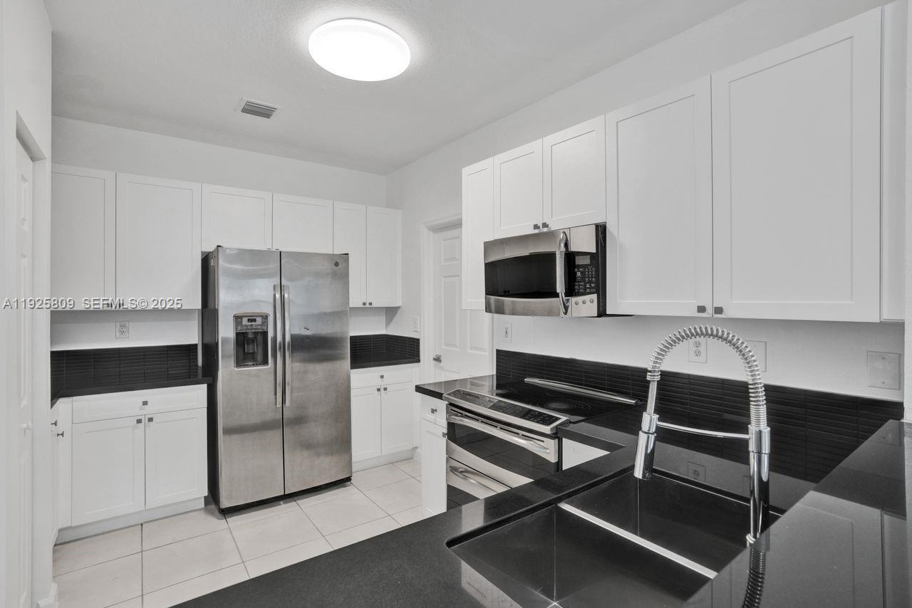 DORAL ISLES MARTINIQUE - Residential