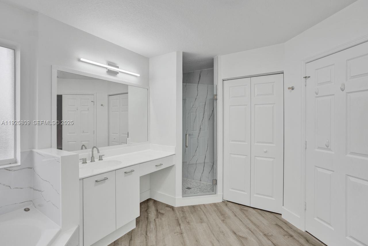 DORAL ISLES MARTINIQUE - Residential