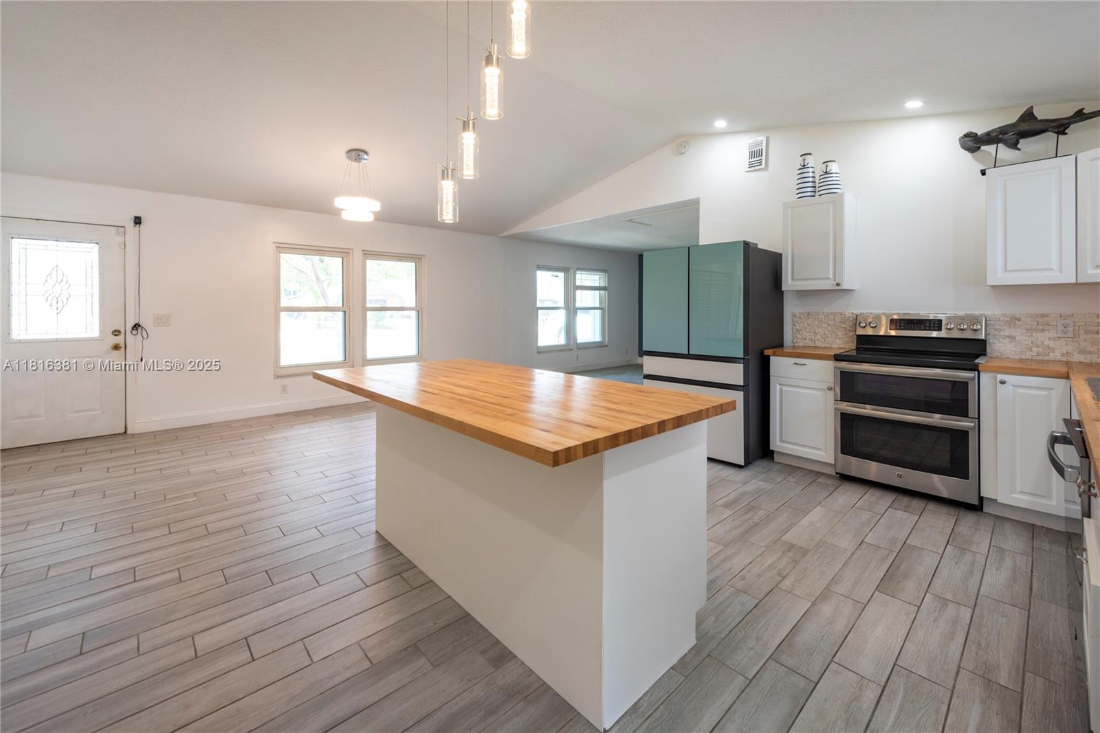 WILLOWS THE FIRST ADD - Residential