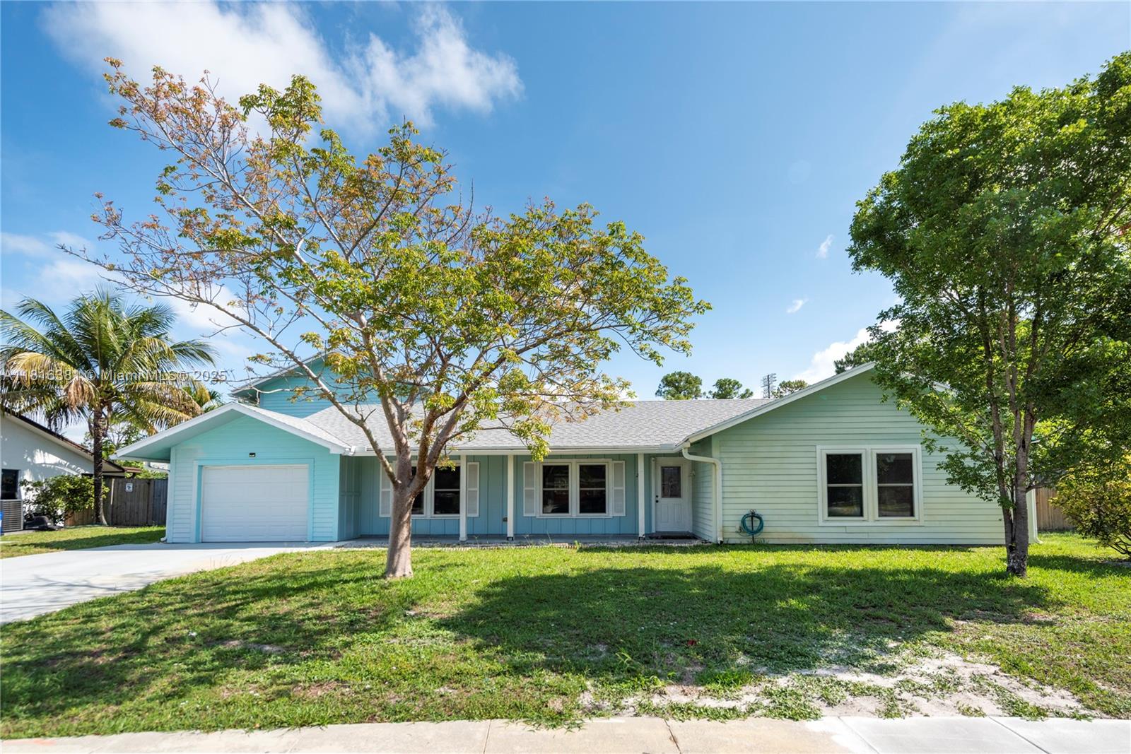 Two houses in one. Perfect for in laws or for additional income with its own private entrance. Both properties are fenced in. In ground swimming pool, to enjoy life. Close to schools, shopping and recreational areas. Property is vacant. Ready for you to call it HOME.