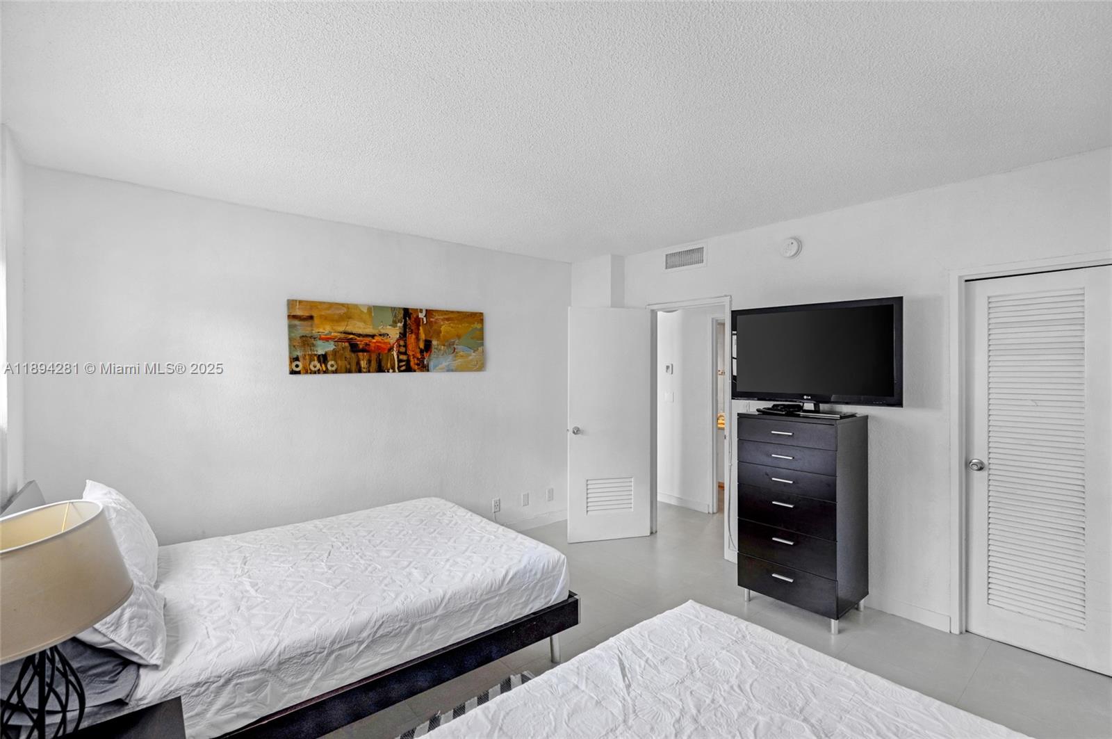 TIDES ON HOLLYWOOD BEACH - Residential