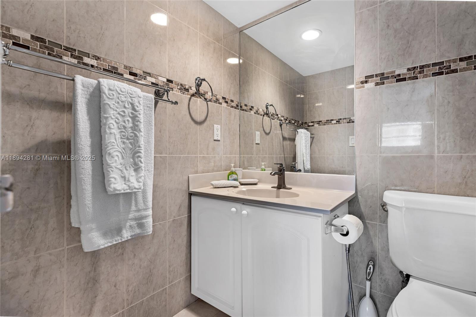 TIDES ON HOLLYWOOD BEACH - Residential