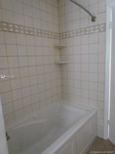 KING ROBERT - Residential