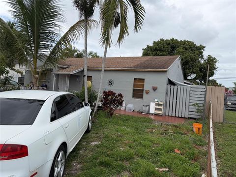 Photo of 671 NE 1st Pl, Hialeah, FL 33010 (MLS # A11997520)