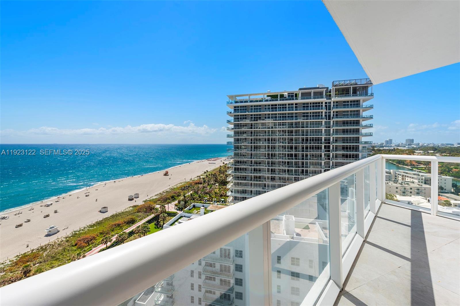 MOSAIC ON MIAMI BEACH CON - Residential Lease