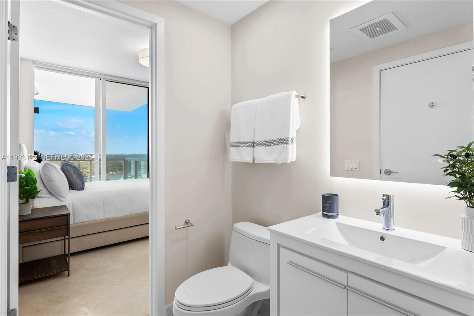MOSAIC ON MIAMI BEACH CON - Residential Lease