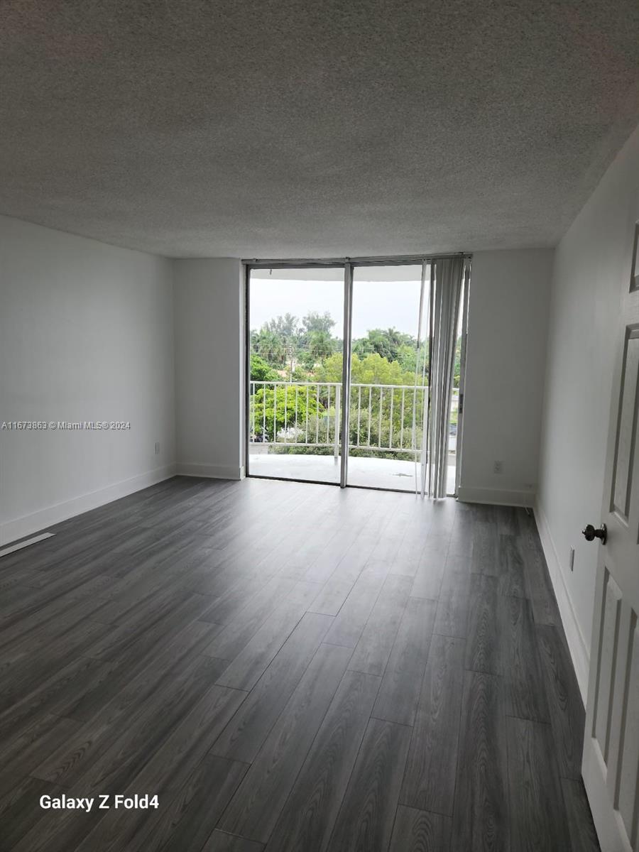 Rental Property at 486 Nw 165th St Rd B-504, Miami, Broward County, Florida - Bedrooms: 1 
Bathrooms: 1  - $1,590 MO.