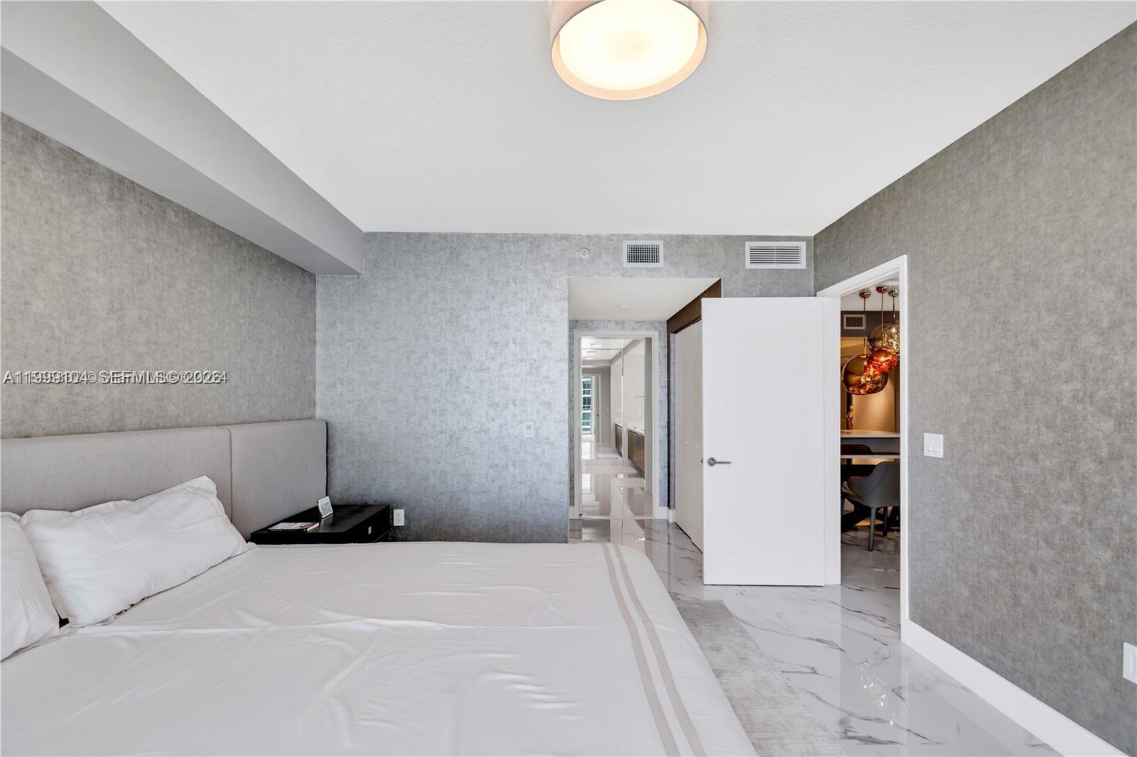 PARQUE TOWERS CONDO - Residential Lease