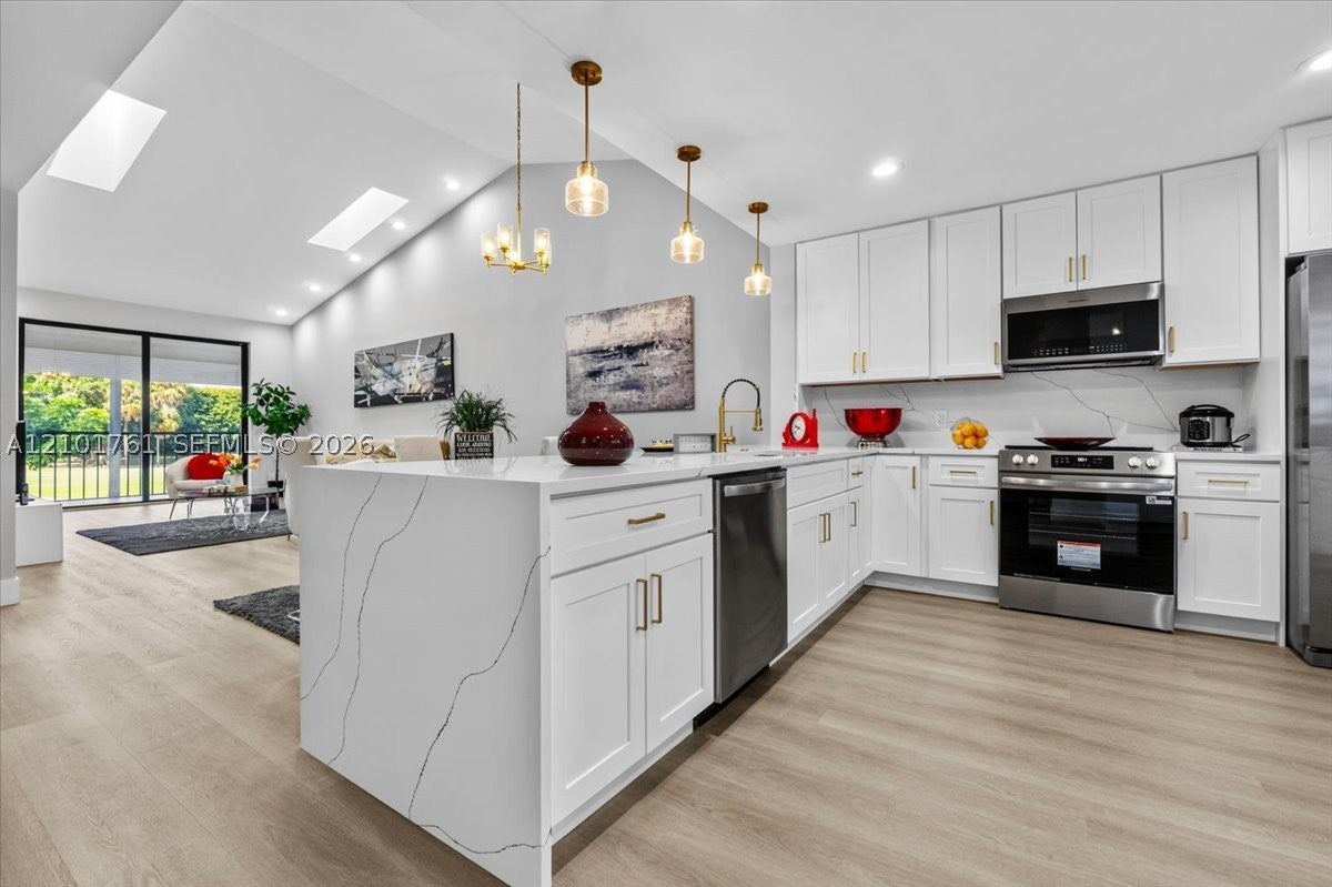 7818 La Mirada Dr