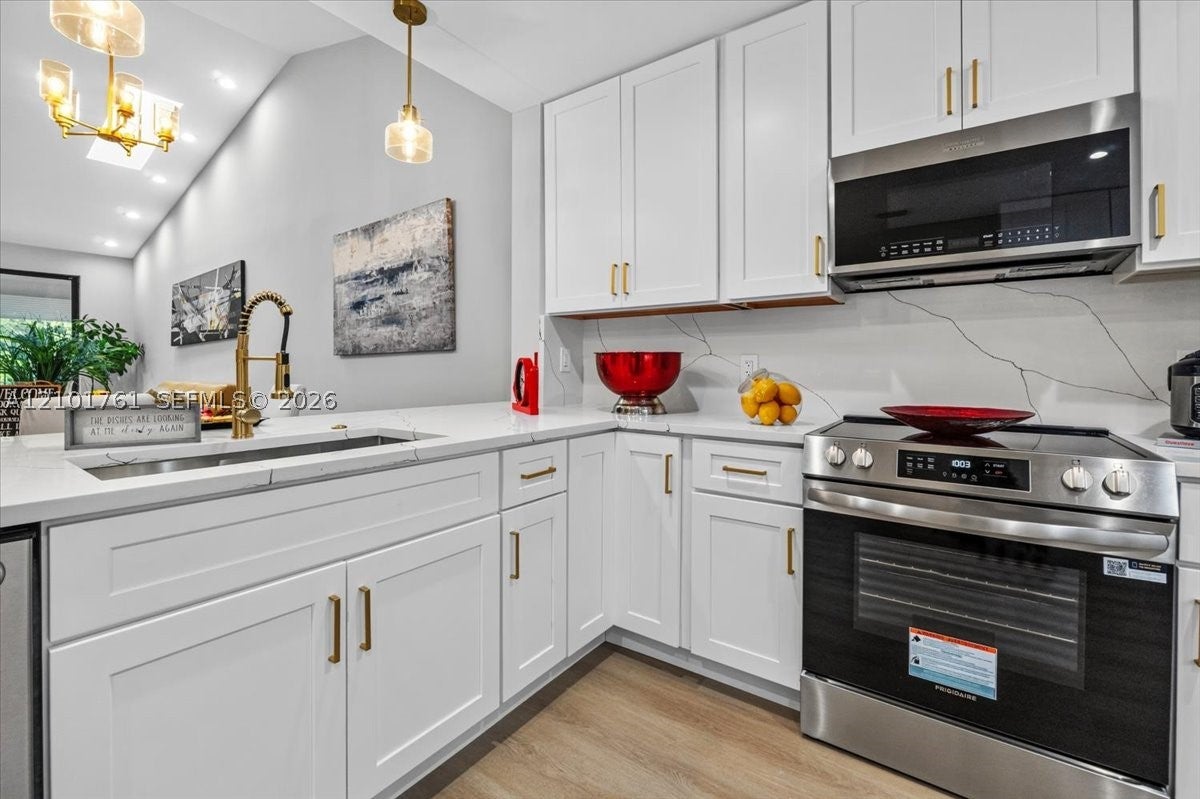 7818 La Mirada Dr