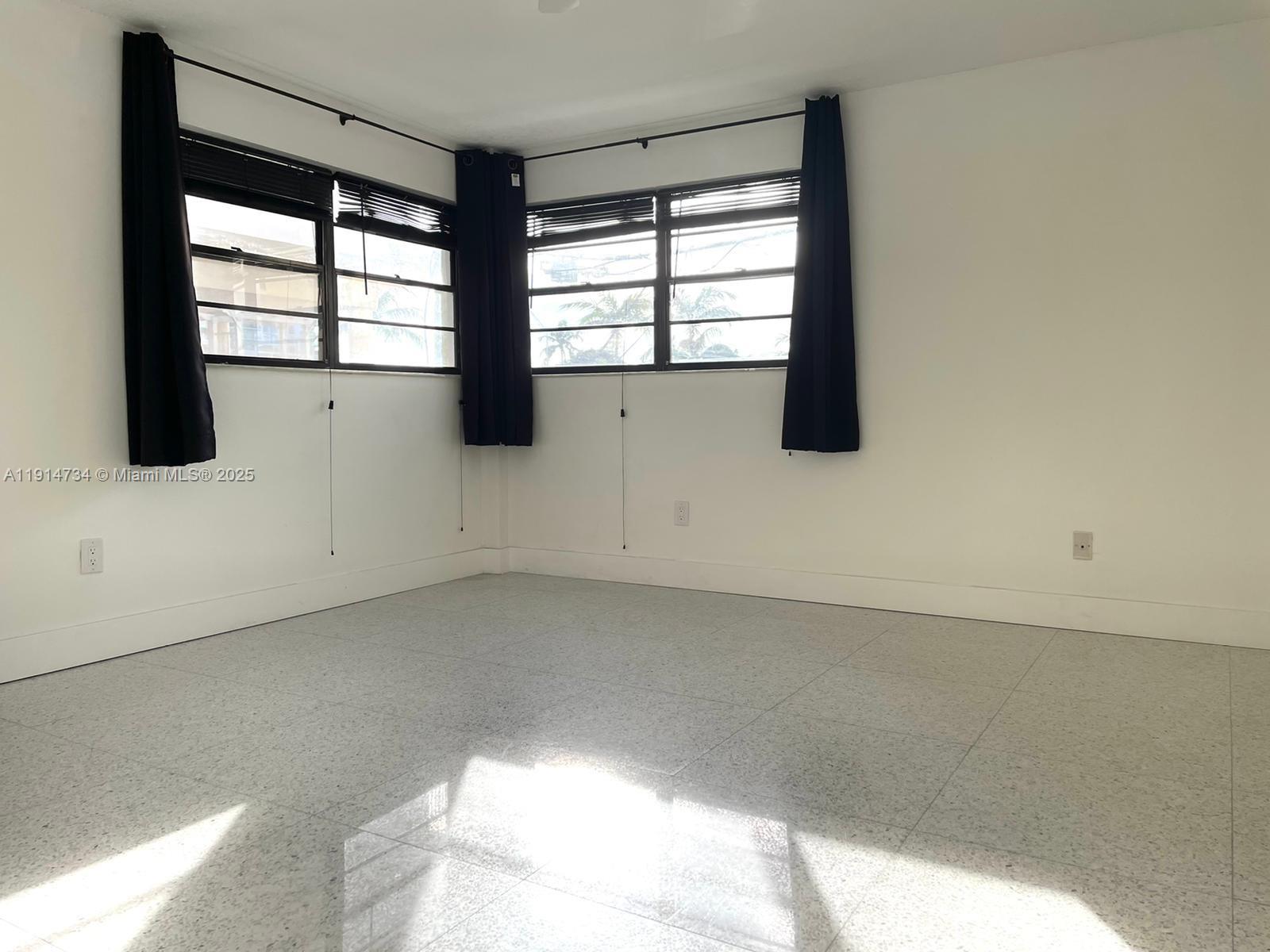 6424 COLLINS BLDG CONDO - Residential Lease