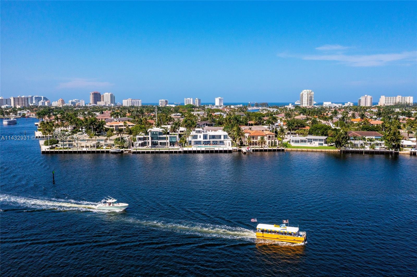 LAGUNA ISLE - Residential
