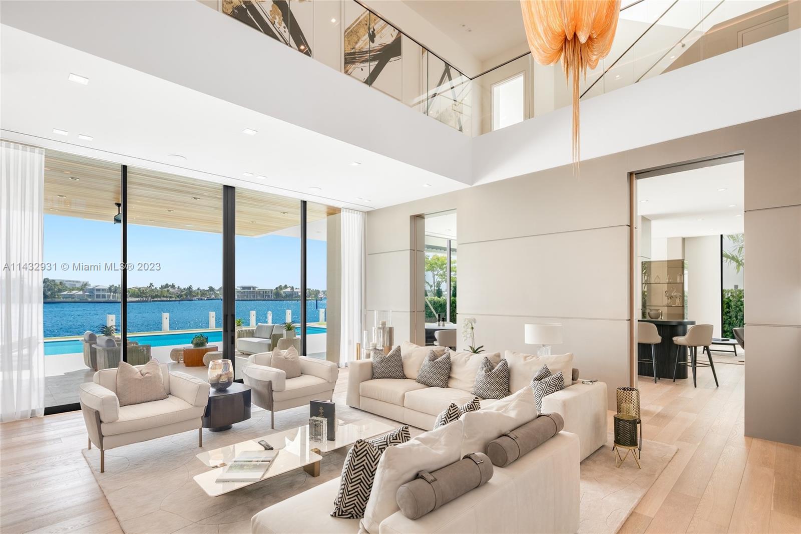 LAGUNA ISLE - Residential