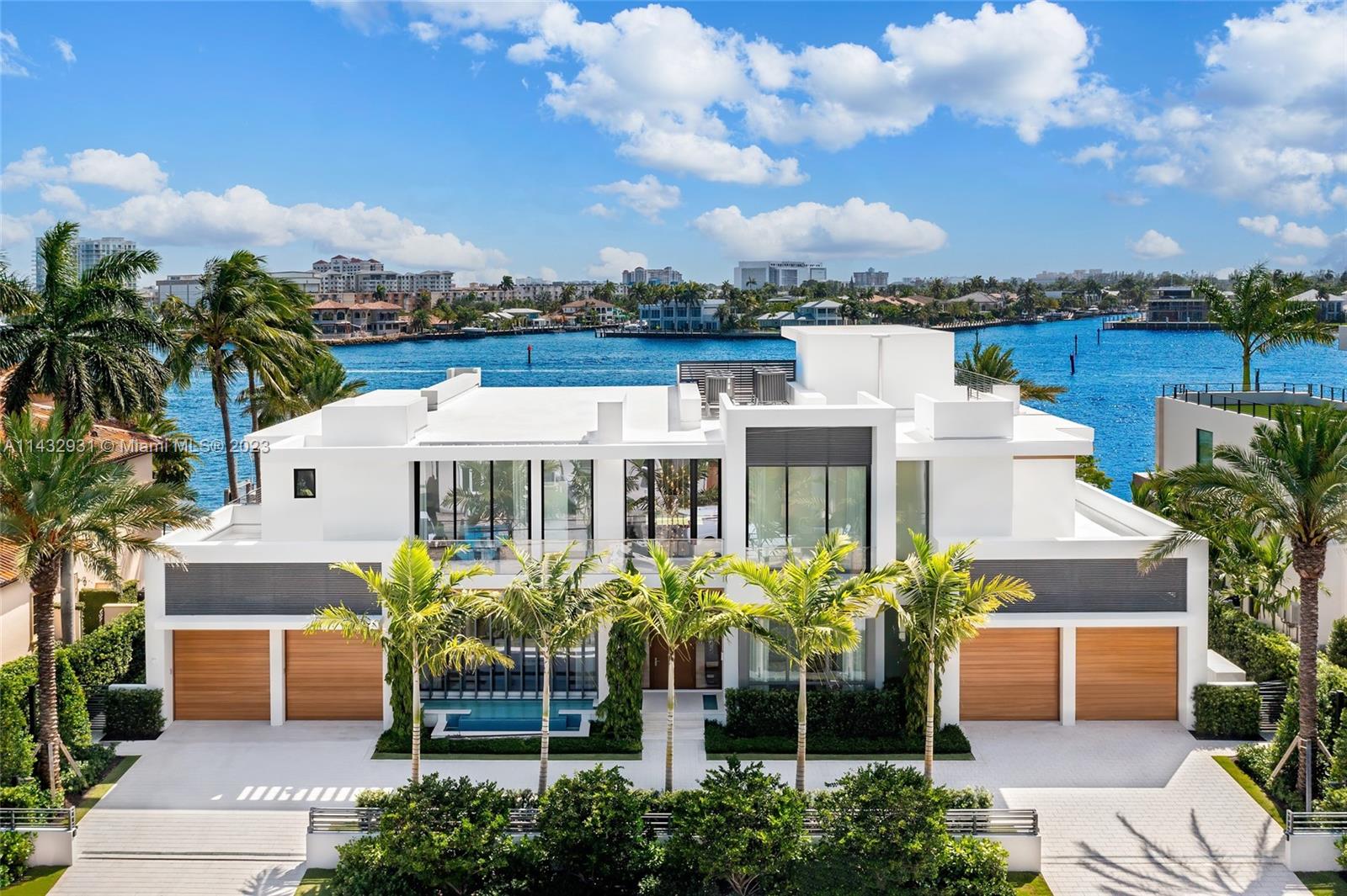 LAGUNA ISLE - Residential