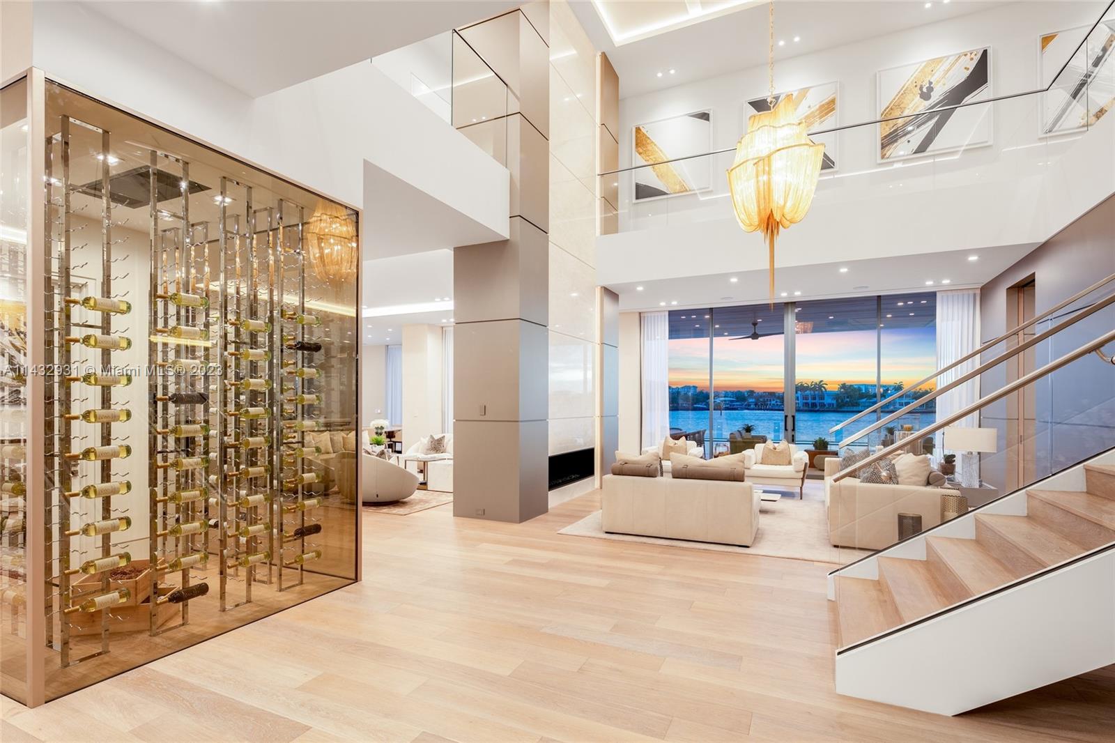 LAGUNA ISLE - Residential
