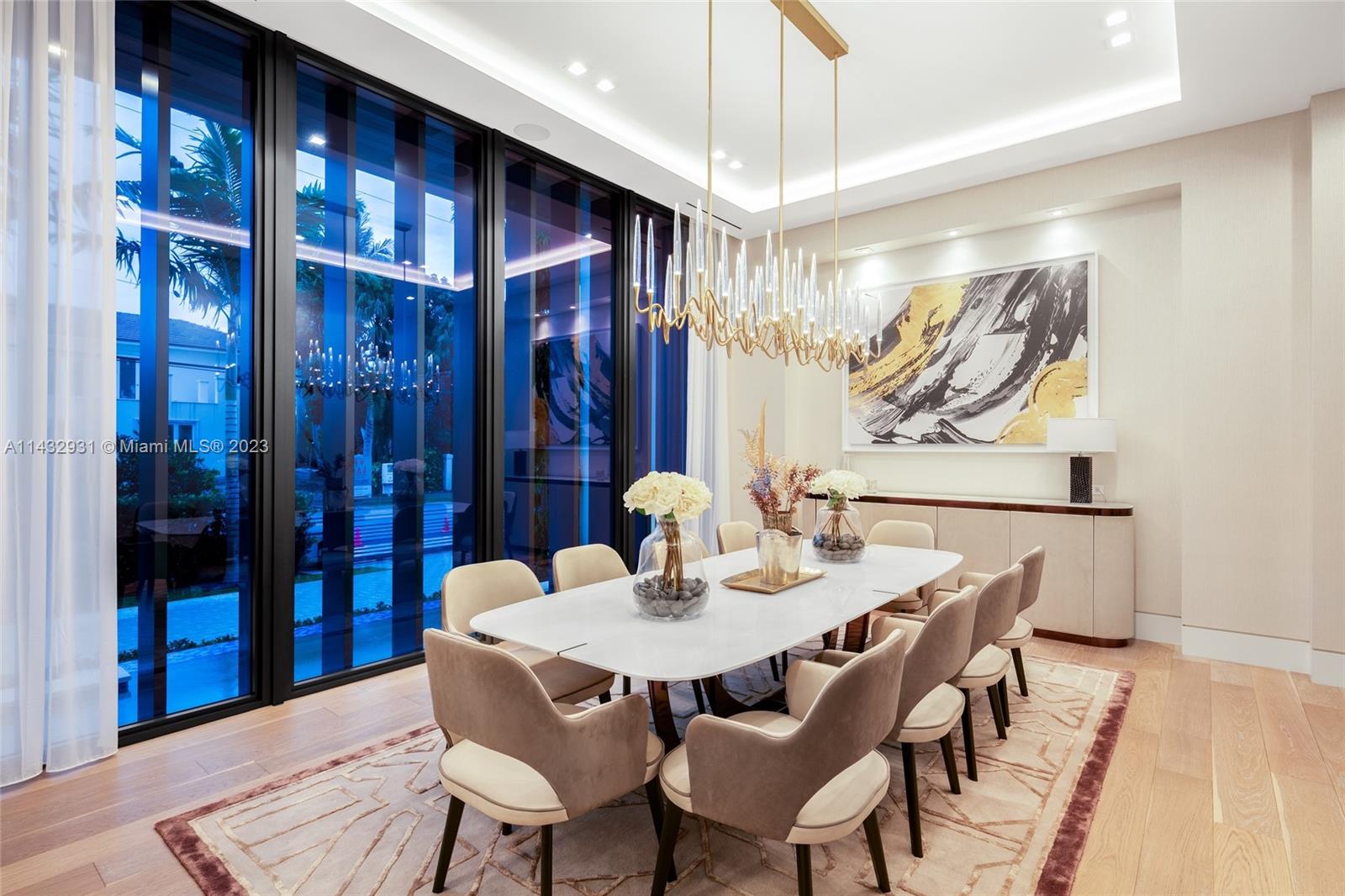 LAGUNA ISLE - Residential