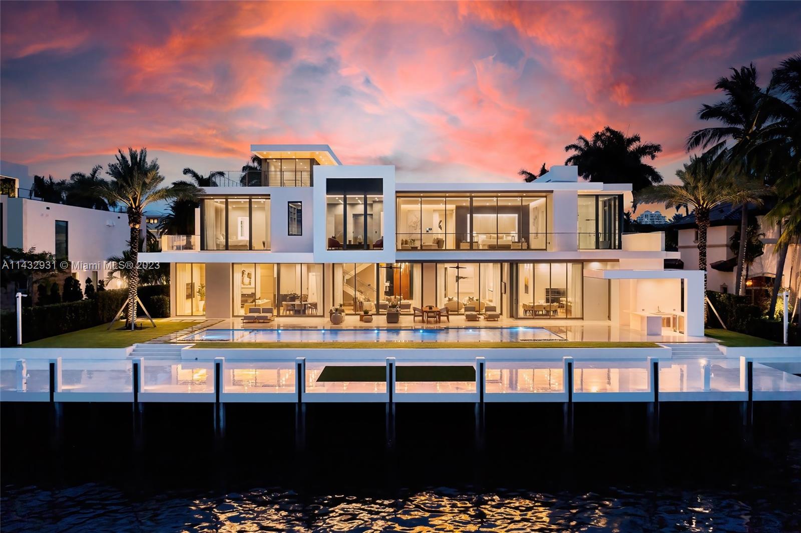 LAGUNA ISLE - Residential