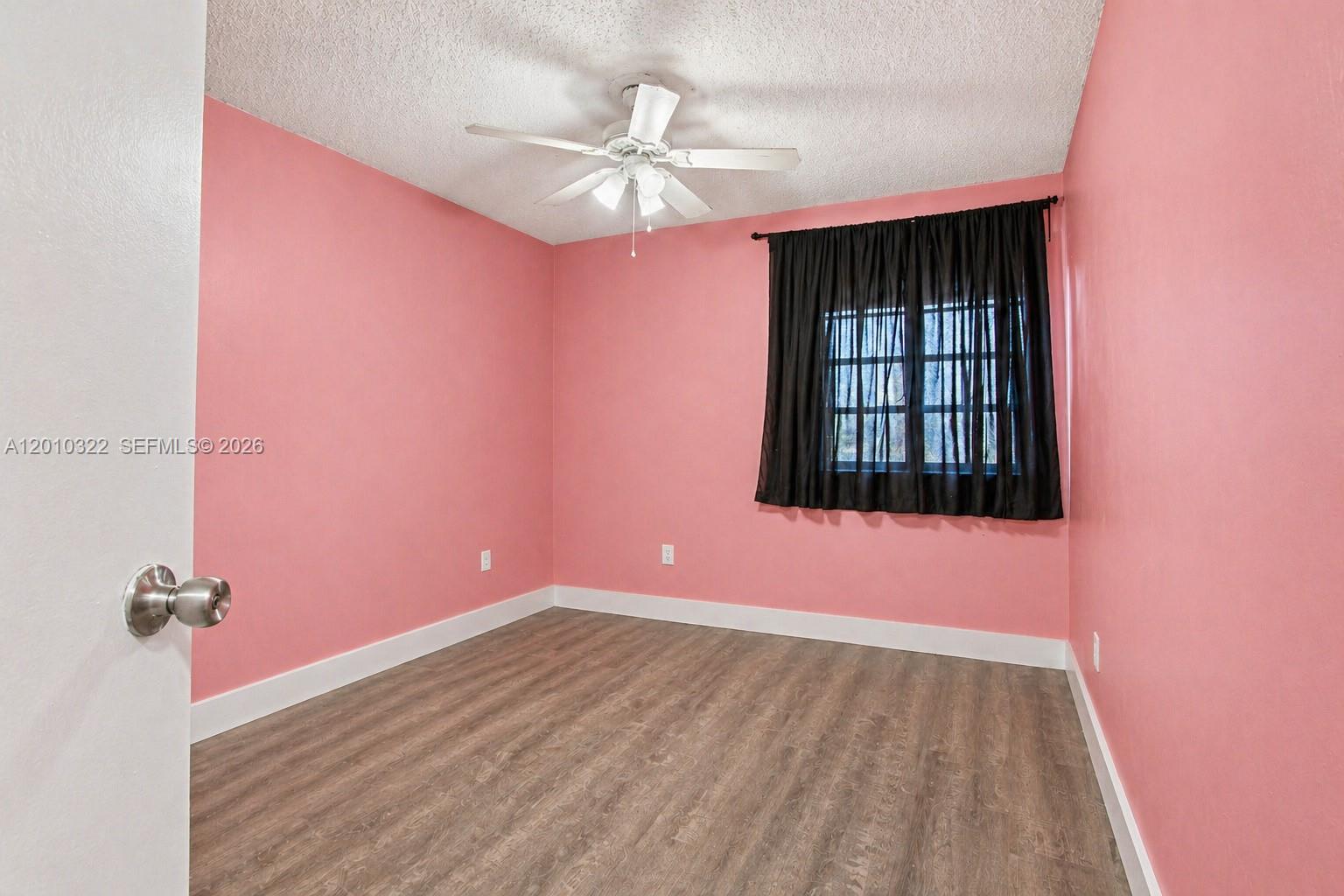 SAWGRASS ESTATES - Residential