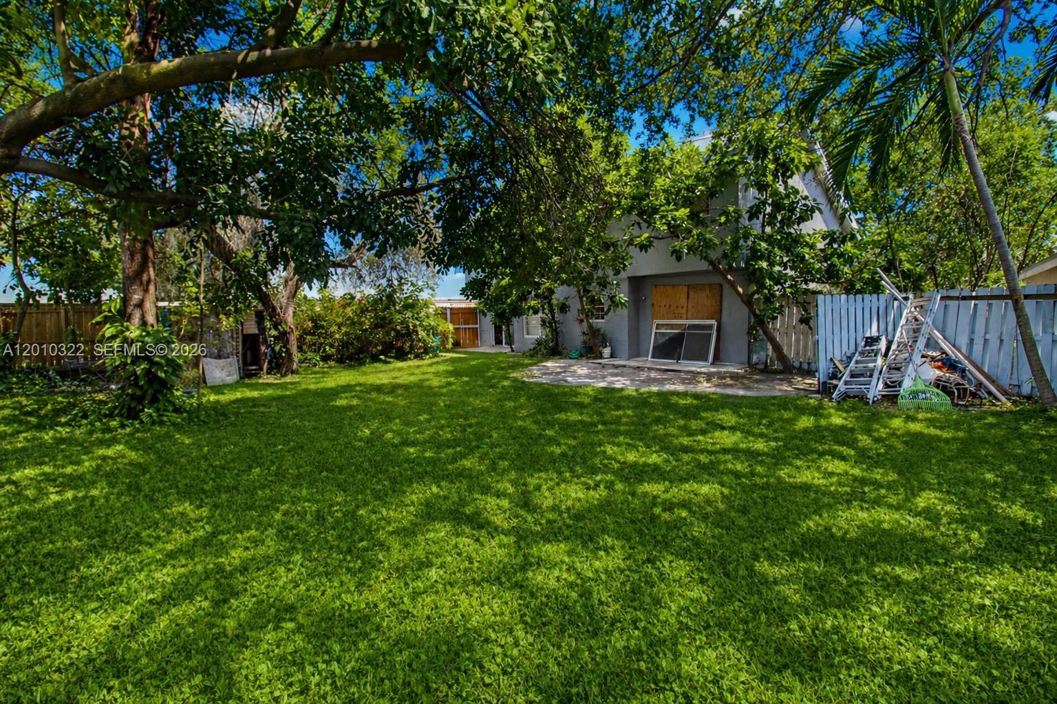 SAWGRASS ESTATES - Residential