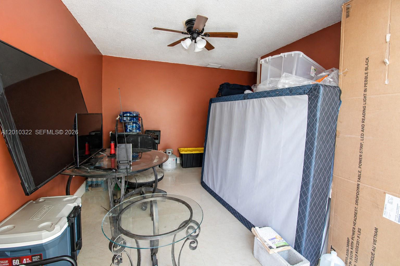 SAWGRASS ESTATES - Residential