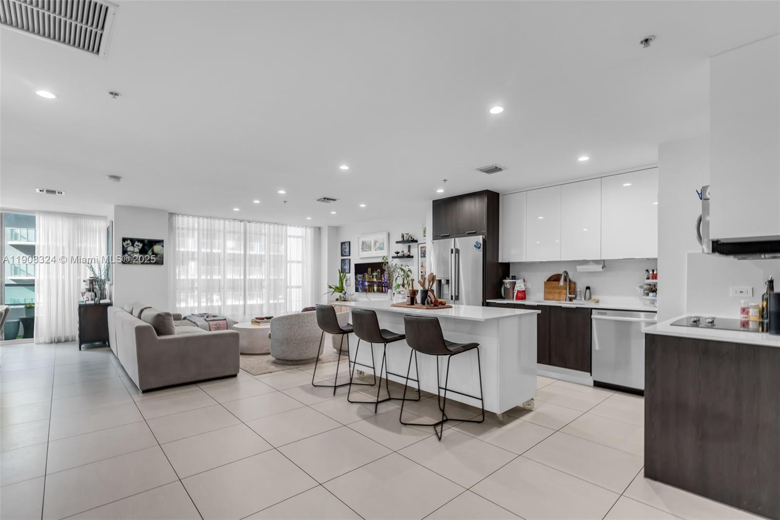 3301 NE 1st Ave M0510