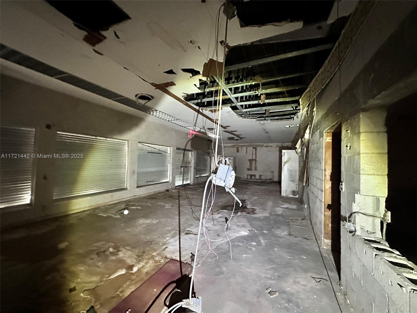 BELLEVUE BISCAYNE - Commercial Sale