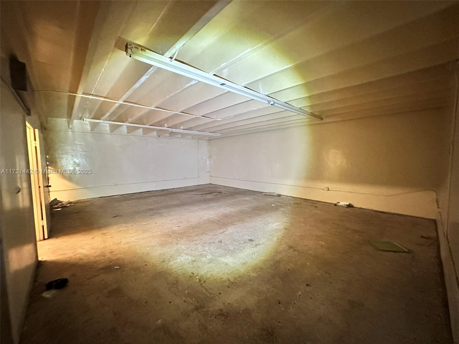 BELLEVUE BISCAYNE - Commercial Sale