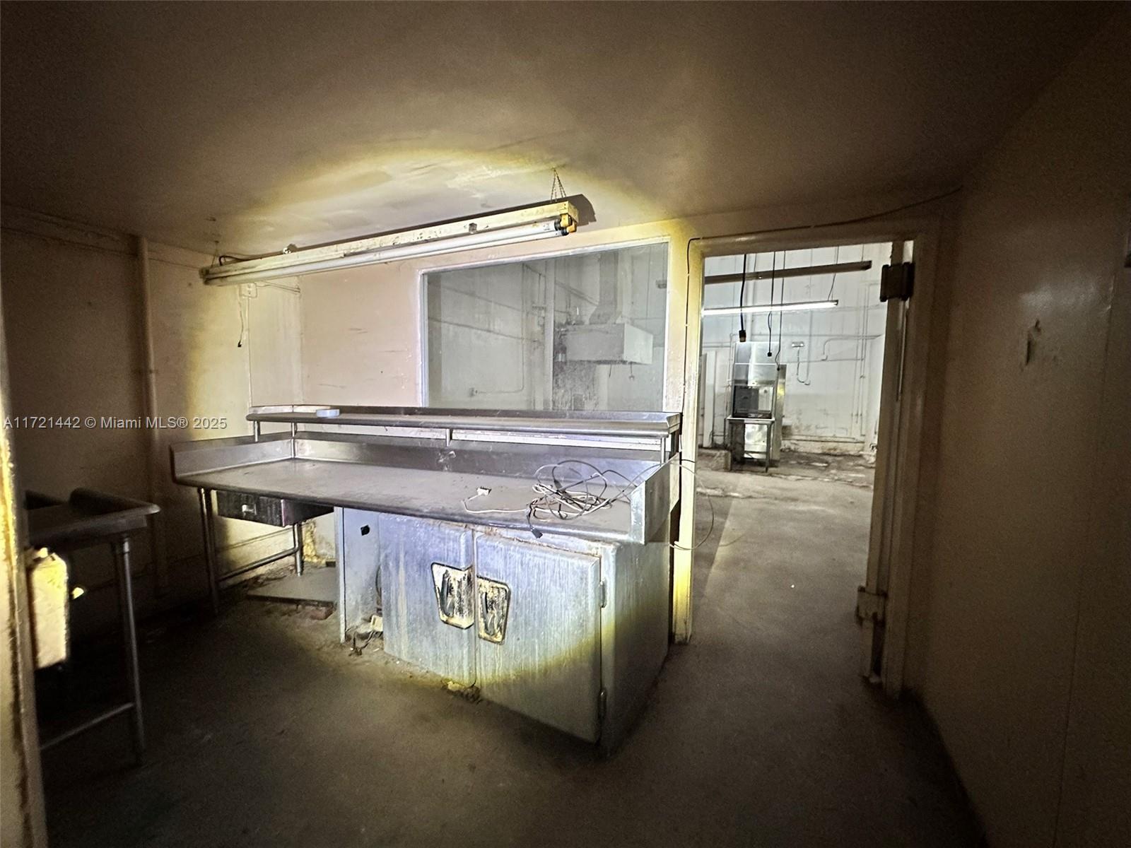 BELLEVUE BISCAYNE - Commercial Sale