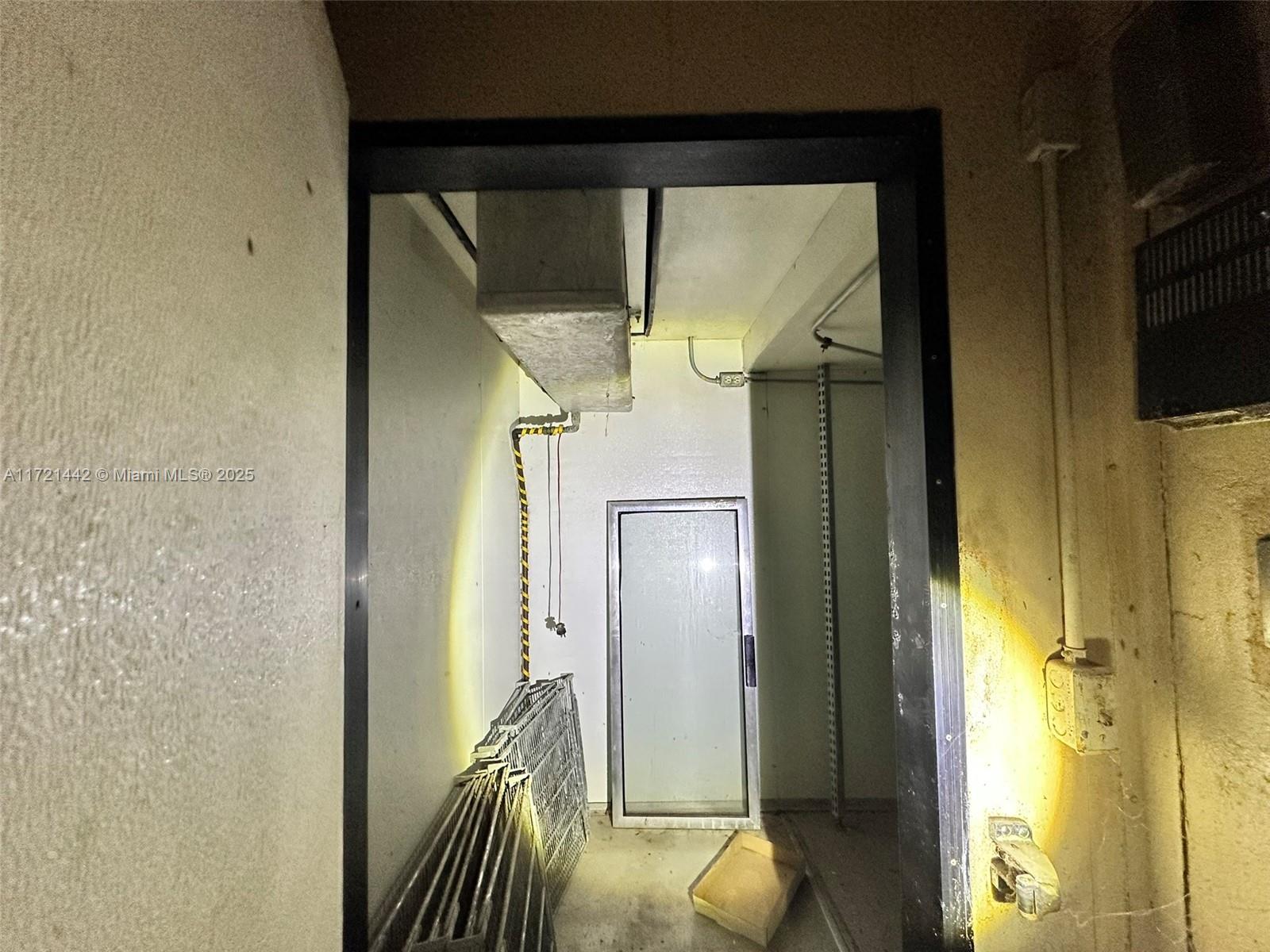 BELLEVUE BISCAYNE - Commercial Sale