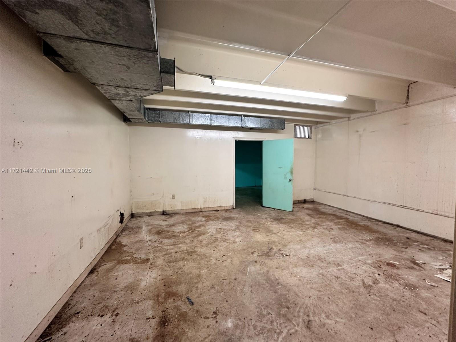 BELLEVUE BISCAYNE - Commercial Sale