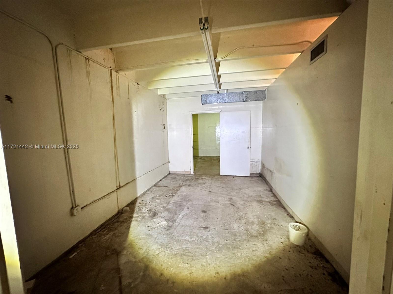 BELLEVUE BISCAYNE - Commercial Sale