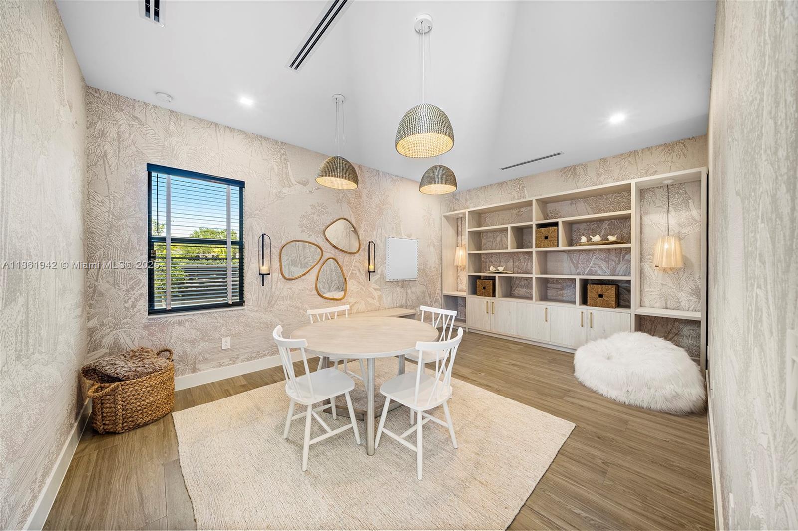 BROWN ESTATES - Residential