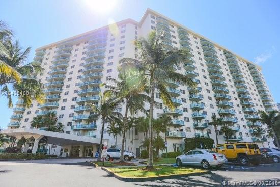 ****AMAZING UNIT IN THE HEART OF SUNNY ISLE, OCEAN RESERVE IS A FULL AMENITY BUILDING WITH WALKING DISTANCE TO THE BEACH, THE BUILDING IS IDEALLY SITUATED BETWEEN THE ATLANTIC AND INTRACOASTAL RIGHT ACROSS FROM THE 2.5 MILES OF THE SANDY BEACH. BRIGHT AND SPACIOUS KITCHEN WITH A LITTLE WINDOW OVER LOOKING THE LIVING ROOM, TILE FLOOR IN THE KITCHEN AND BATHROOM, CARPET THROUGHOUT THE REST OF THE HOUSE, THE UNIT IS READY TO MOVE IN*** FOR SHOWINGS PLEASE SEE BROKERS REMARKS!!