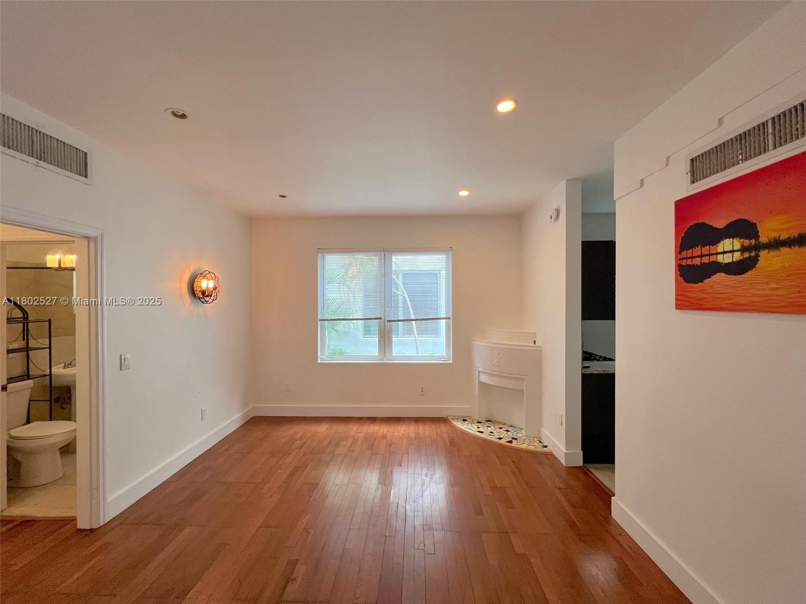 Rental Property at 750 Jefferson Ave 3, Miami Beach, Miami-Dade County, Florida - Bedrooms: 1 
Bathrooms: 1  - $1,850 MO.