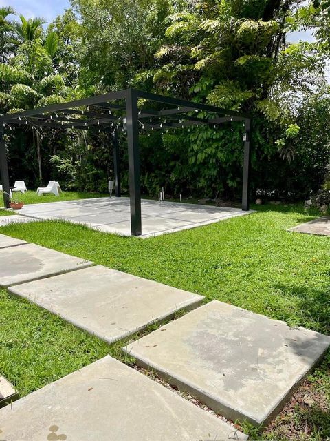 Single Family Residence in Coral Gables FL 812 Alberca St St 53.jpg