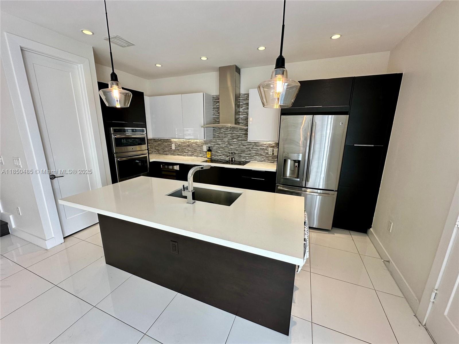 LANDMARK AT DORAL - Residential