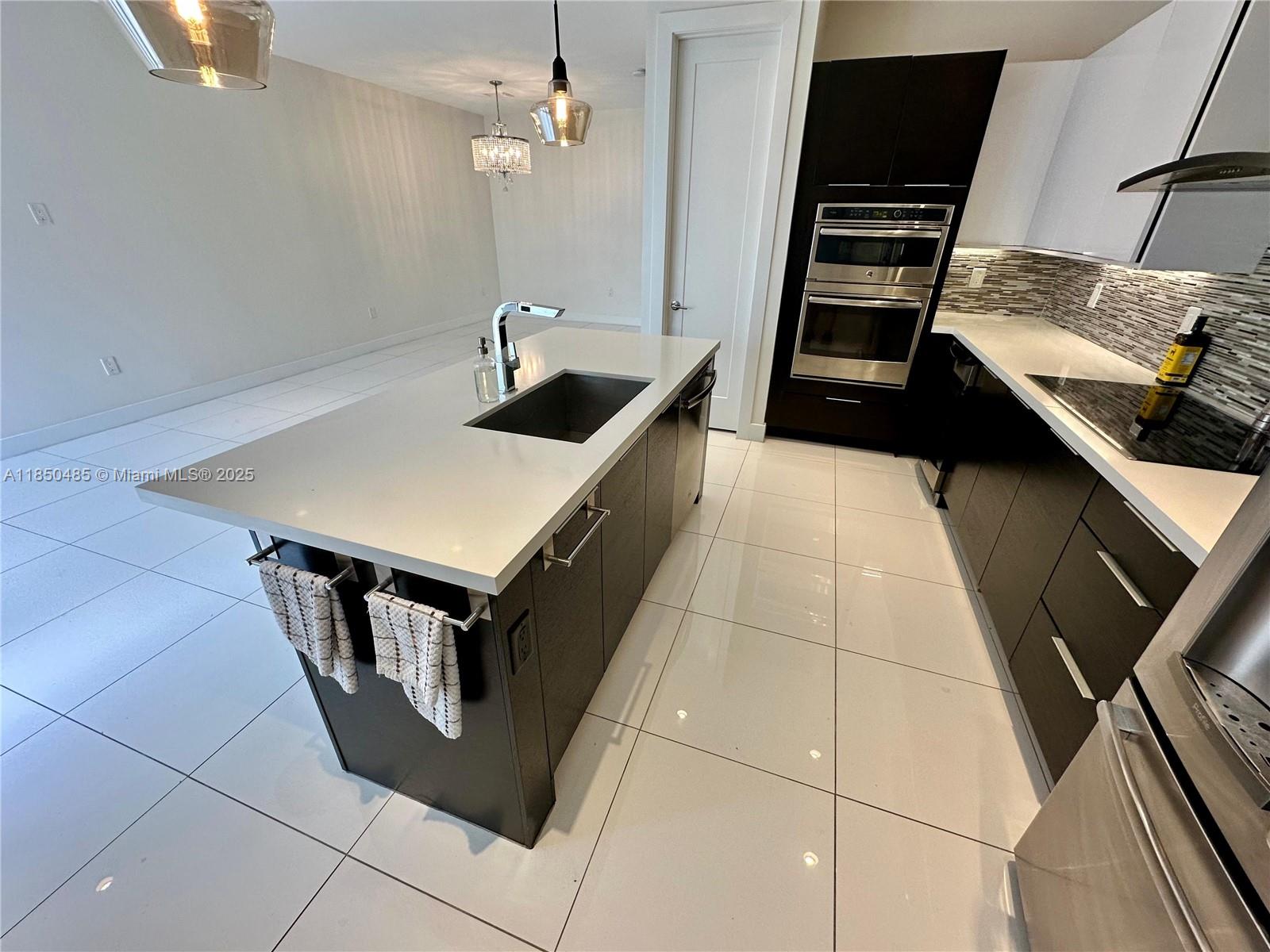 LANDMARK AT DORAL - Residential