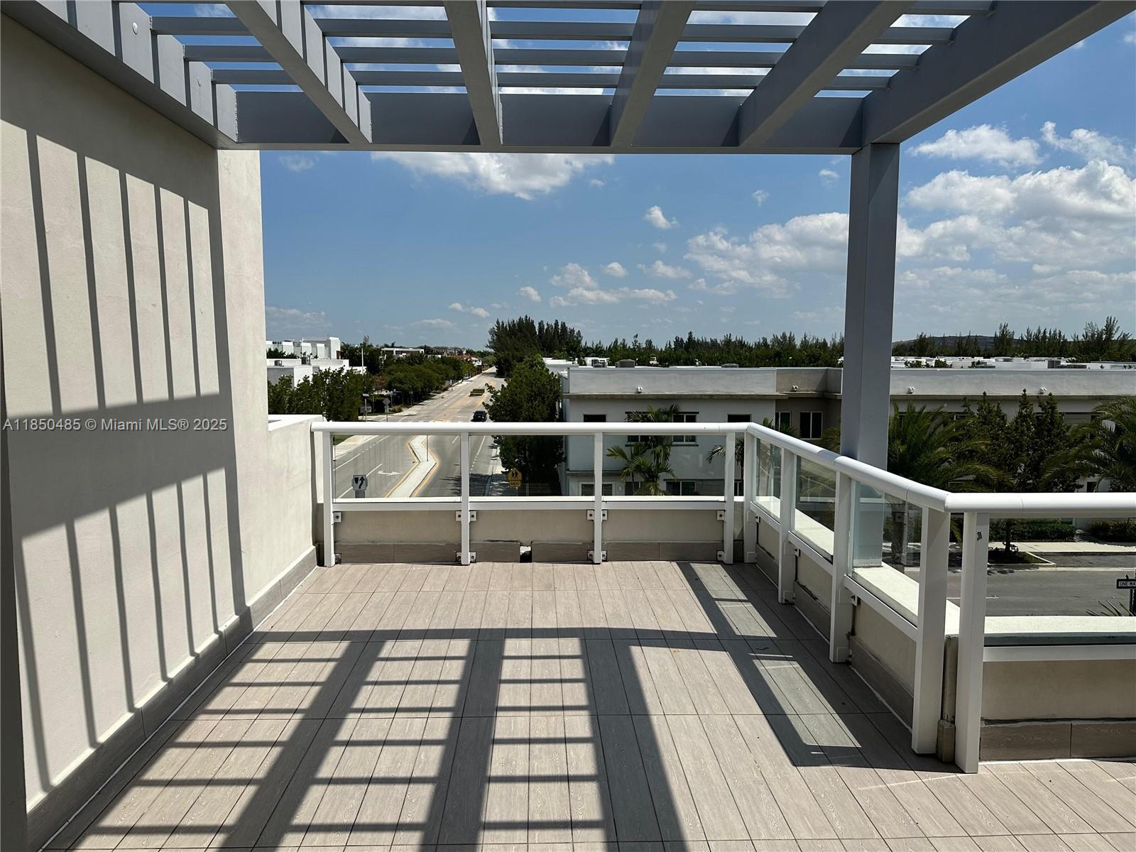 LANDMARK AT DORAL - Residential