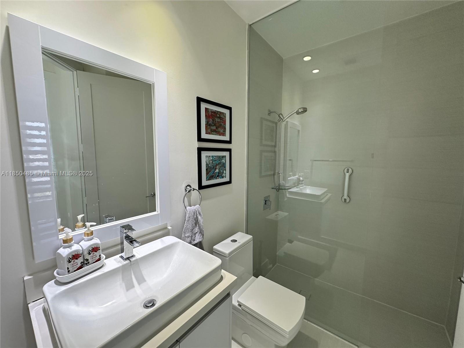 LANDMARK AT DORAL - Residential