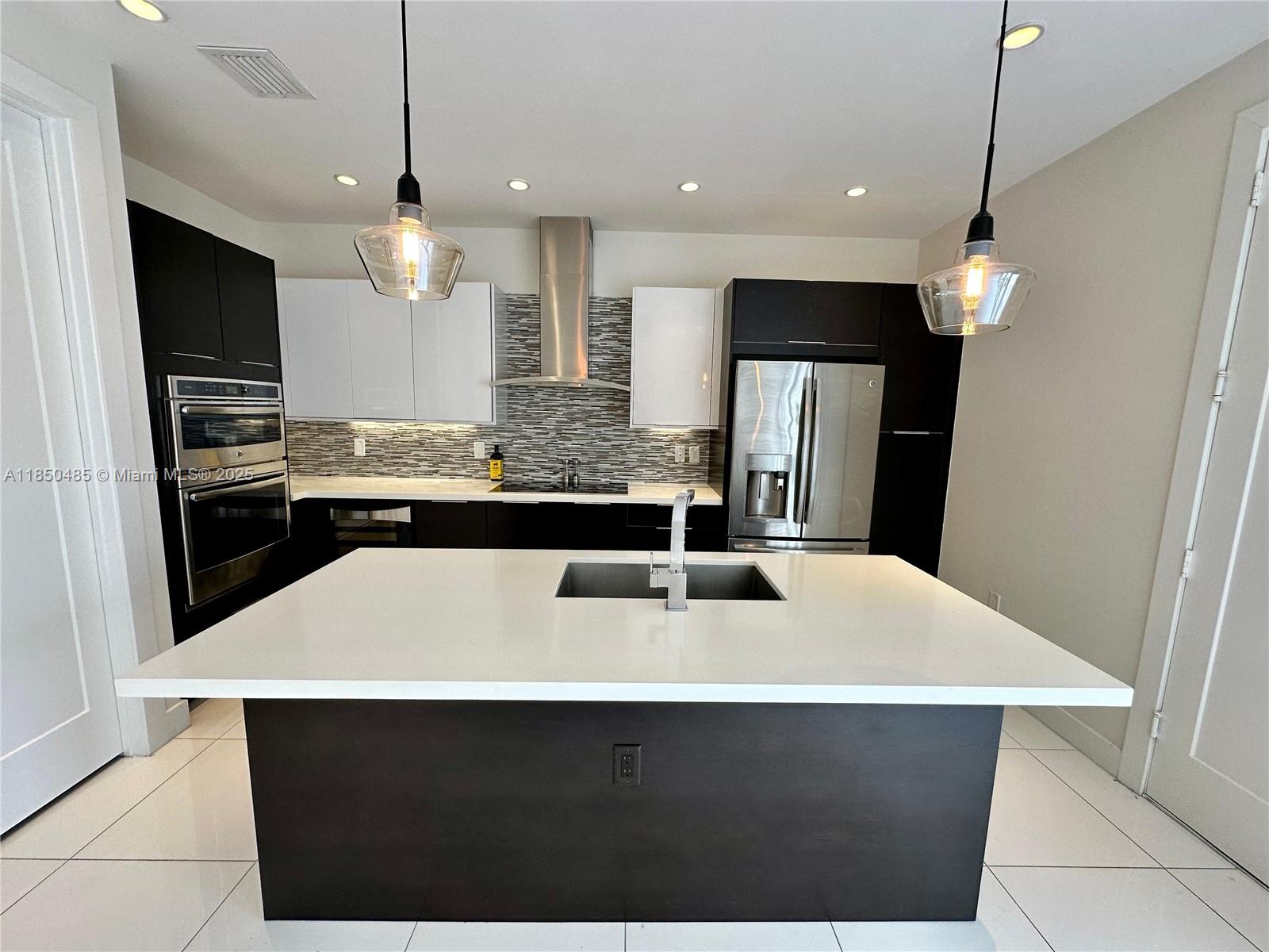 LANDMARK AT DORAL - Residential