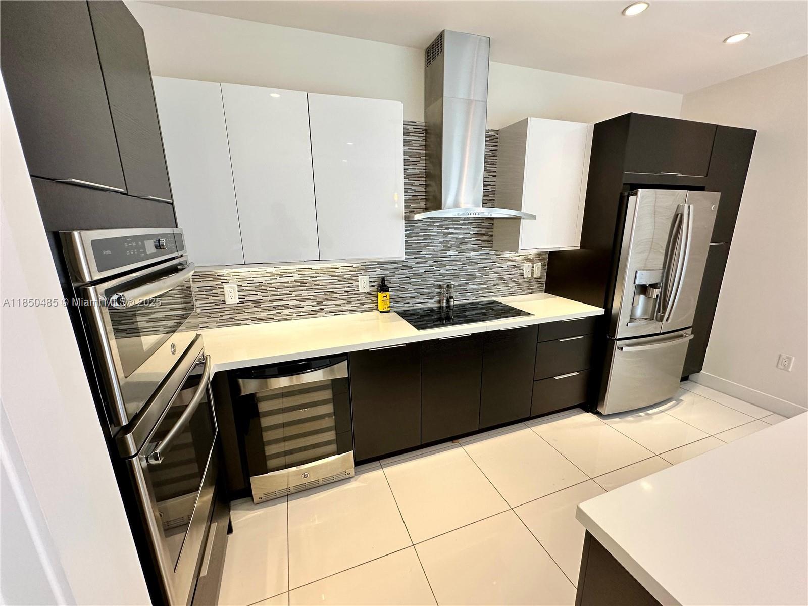 LANDMARK AT DORAL - Residential