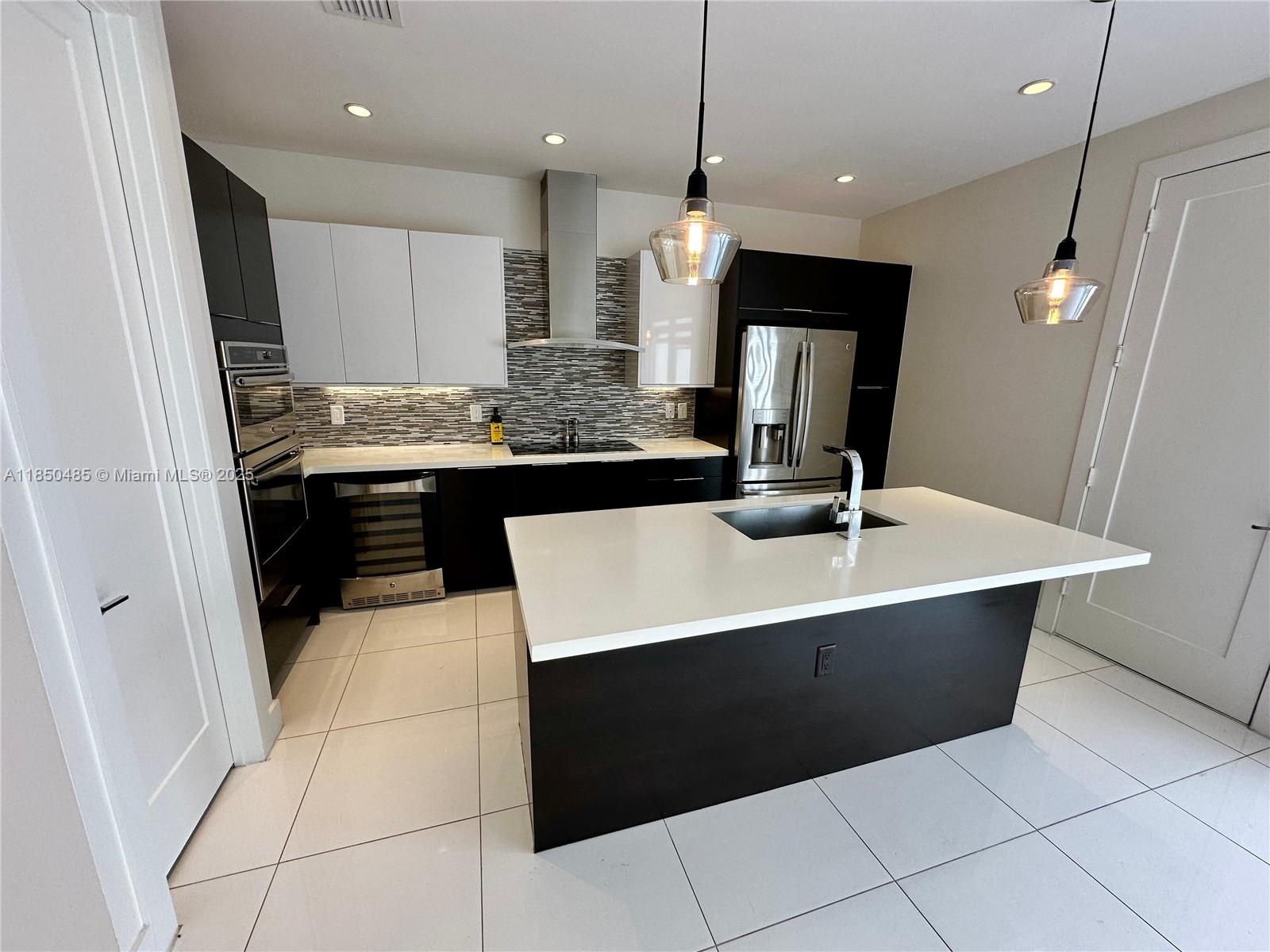 LANDMARK AT DORAL - Residential
