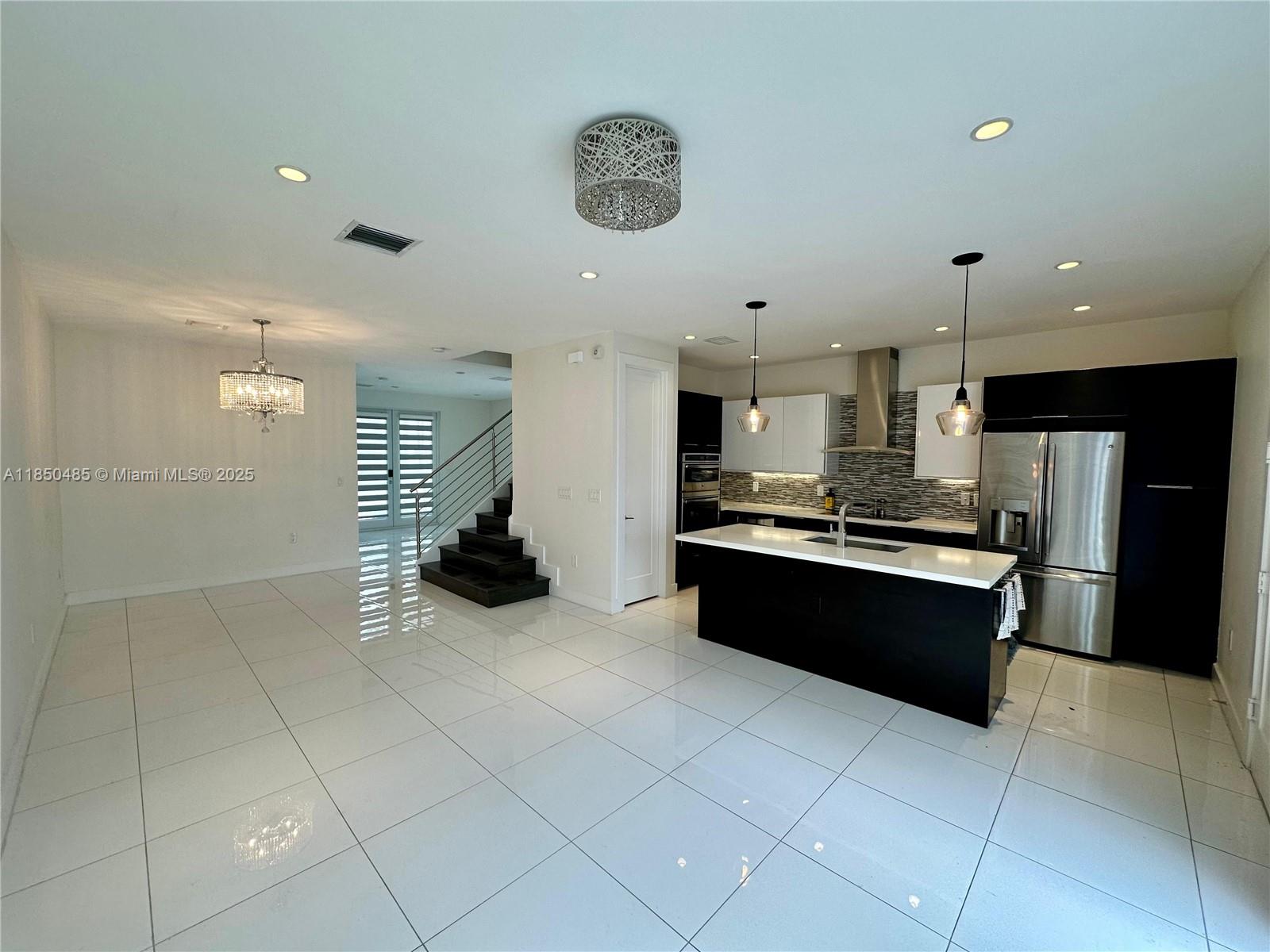 LANDMARK AT DORAL - Residential