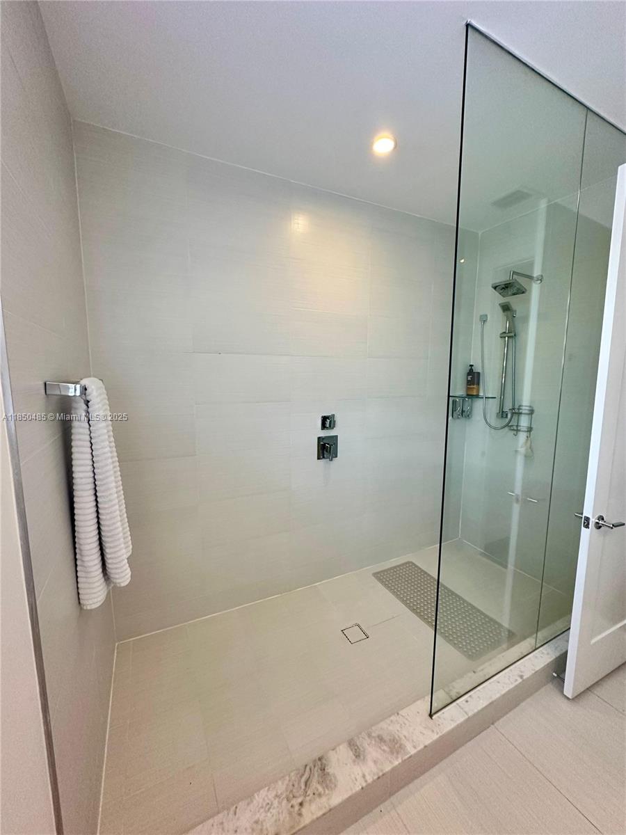 LANDMARK AT DORAL - Residential