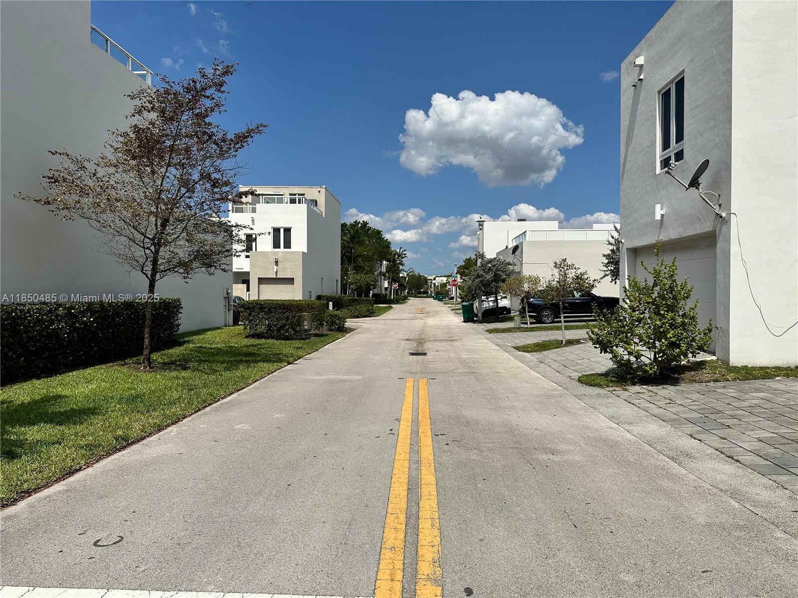 LANDMARK AT DORAL - Residential