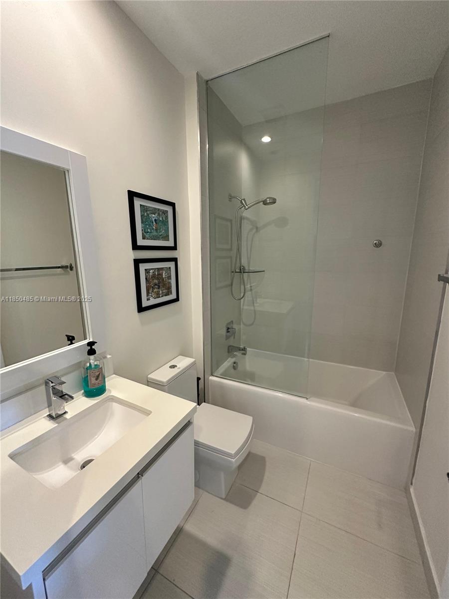 LANDMARK AT DORAL - Residential