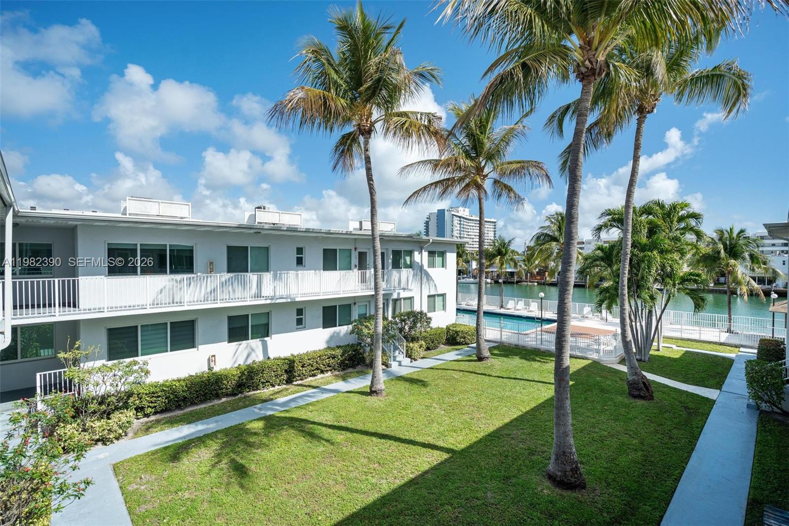 ISLAND POINT SOUTH CONDO - Residential