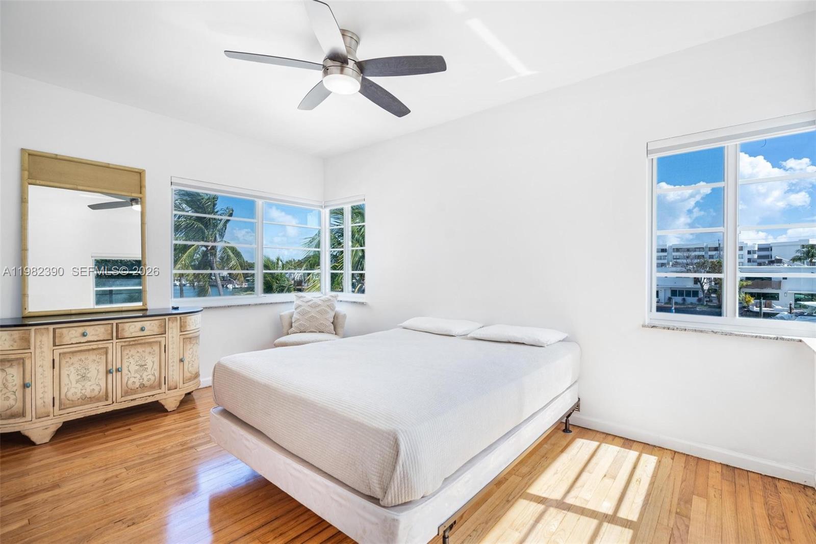 ISLAND POINT SOUTH CONDO - Residential