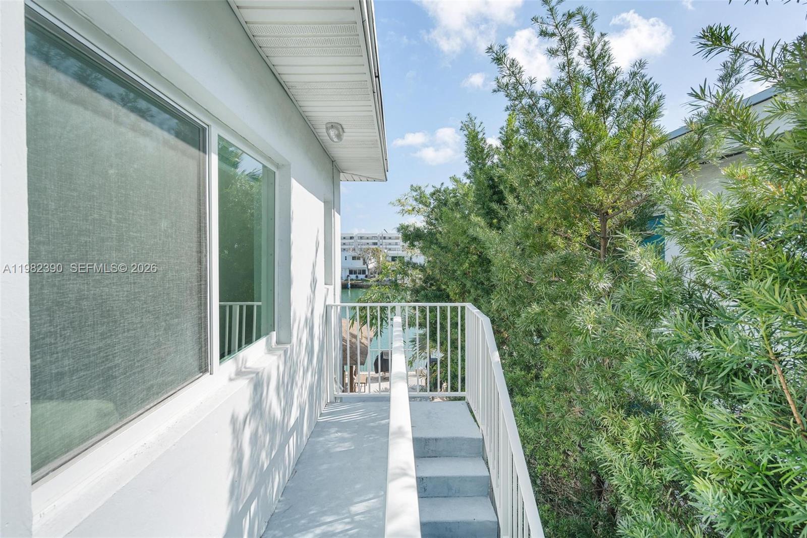 ISLAND POINT SOUTH CONDO - Residential